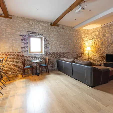 Chez Fifine, En Artois Feriehus *